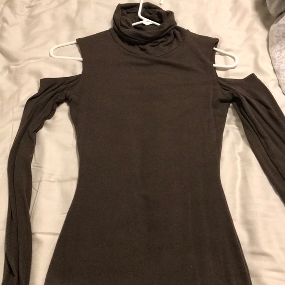 Brown/Mauve Sabora Cold Shoulder Dress Size Small - Picture 2 of 5